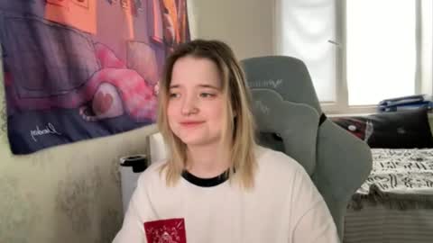 Snapshot of meowki4 chatting on January 1, 2025, 9:28 am meowme online show from January 1, 2025, 9:28 am