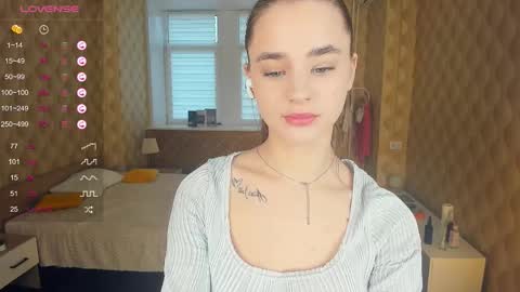 Julie online show from November 9, 2025, 10:02 am