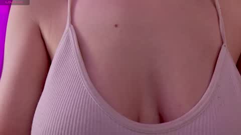 Snapshot of meowwmurr chatting on February 9, 2026, 4:38 am Mia online show from February 9, 2026, 4:38 am