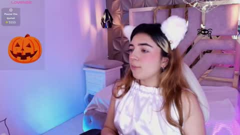    online show from October 22, 2025, 7:46 pm