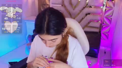    online show from November 5, 2025, 7:25 pm