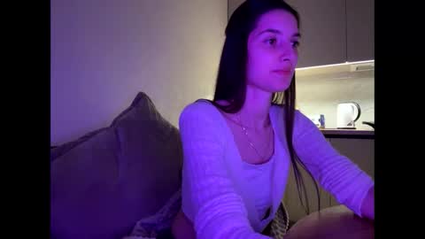 LEVA online show from April 19, 2026, 6:10 pm