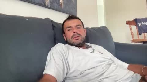 Mercedes190d online show from March 31, 2026, 4:51 pm