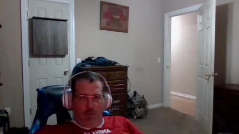 mercer1977 online show from October 25, 2025, 6:57 pm