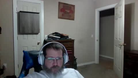 mercer1977 online show from February 13, 2026, 10:44 am