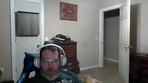 mercer1977 online show from April 3, 2026, 12:03 pm