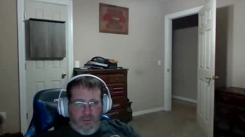 mercer1977 online show from April 23, 2026, 12:40 pm