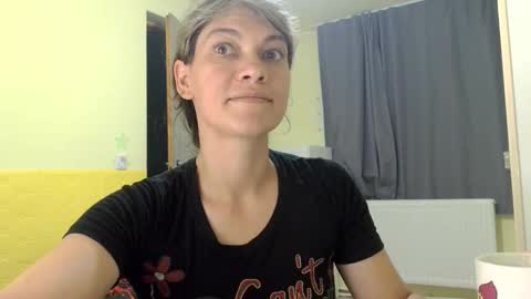 Miss Helena online show from September 21, 2025, 3:13 pm