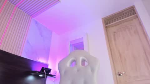 meredith_spencer online show from January 29, 2025, 3:15 pm