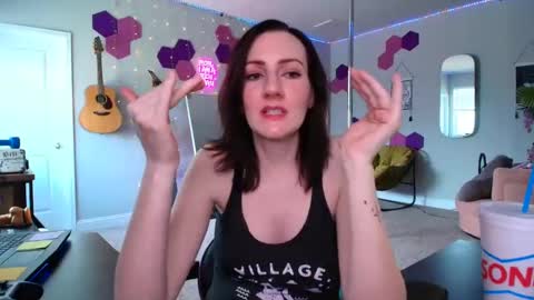 Meredith Bae online show from September 20, 2025, 9:05 pm