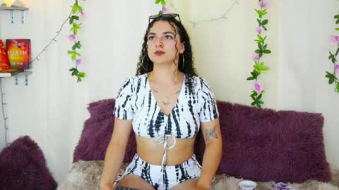 Merida Bell online show from February 28, 2025, 11:45 pm