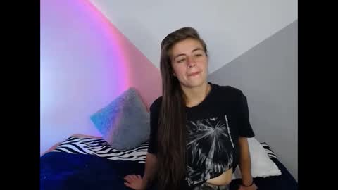 MERILY online show from November 26, 2025, 6:42 pm