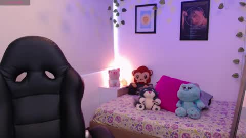 Merilyn  online show from October 5, 2025, 10:29 pm