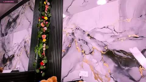 Diane 3 online show from September 14, 2025, 3:49 am