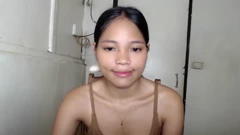 merryrose143 online show from April 16, 2026, 6:47 am