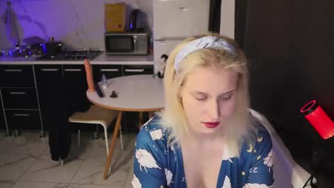 Snapshot of mertyxxx chatting on February 7, 2026, 10:24 pm Merty online show from February 7, 2026, 10:24 pm