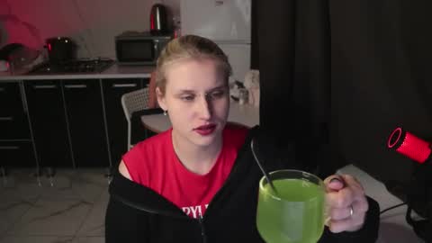 Snapshot of mertyxxx chatting on February 21, 2026, 10:22 pm Merty online show from February 21, 2026, 10:22 pm