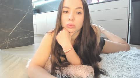 meryfoxxx online show from April 13, 2026, 8:31 am