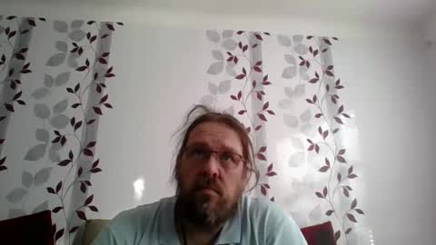 Snapshot of metallbuddy chatting on October 18, 2025, 8:04 am ask me online show from October 18, 2025, 8:04 am