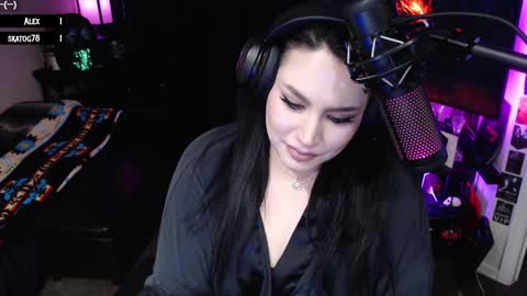 Snapshot of metalpocahotass chatting on December 8, 2024, 3:21 am MetalPocahotass online show from December 8, 2024, 3:21 am