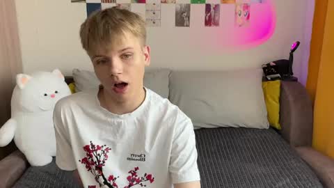 Arthur online show from April 13, 2026, 3:39 pm