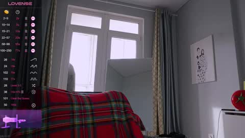 Stella online show from October 12, 2025, 6:45 am