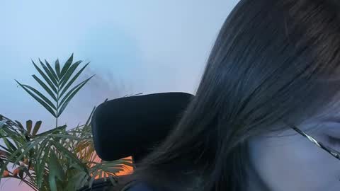 Meurif online show from March 27, 2026, 1:44 am