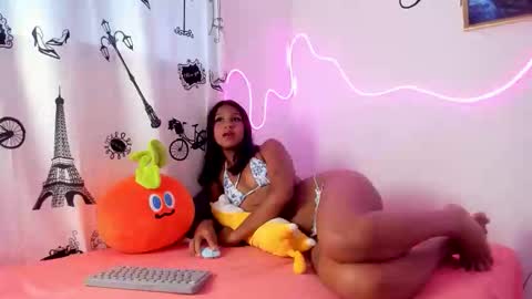 Snapshot of meyparker chatting on September 18, 2025, 9:50 pm mey lara online show from September 18, 2025, 9:50 pm