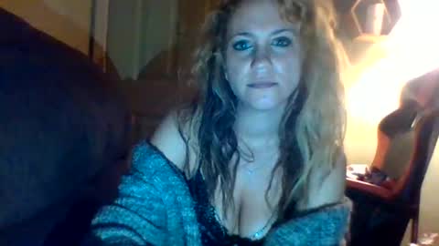 mezzy69 online show from April 6, 2026, 8:15 am