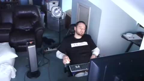 LockedOutNaked online show from January 15, 2026, 12:43 pm