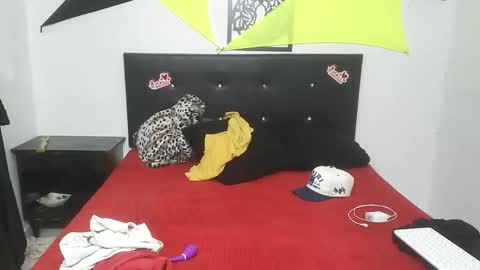 mhia1972 online show from February 27, 2026, 12:21 am