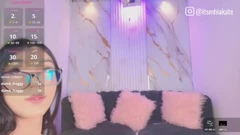 Mhia Kate online show from September 26, 2025, 12:09 pm