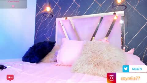 Mia online show from March 12, 2026, 2:50 am