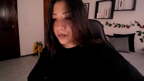 Mia zoe online show from October 20, 2025, 12:38 pm