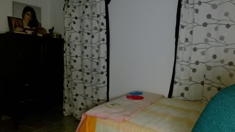 Mia online show from January 3, 2025, 5:06 am