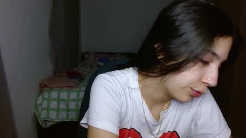 Mia online show from September 30, 2025, 3:00 am