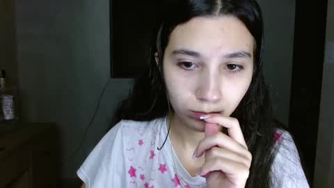 Mia online show from June 8, 2026, 1:50 am
