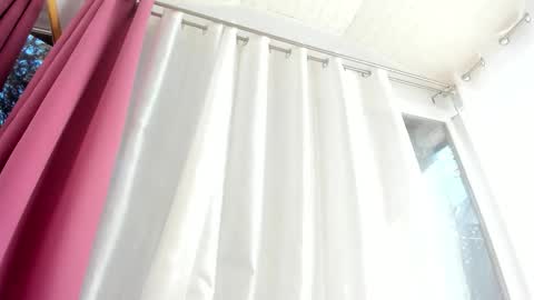 Mia  Milan online show from March 9, 2026, 10:52 am