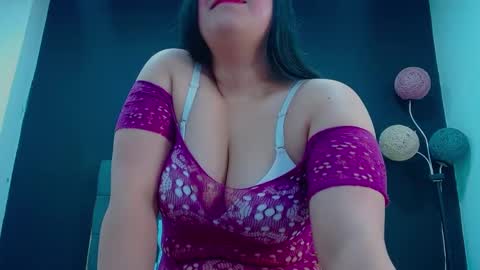 C A L L  M E  M I A  online show from September 20, 2025, 1:06 am