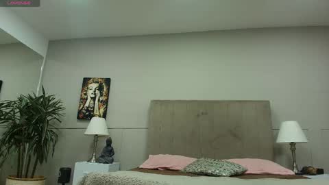 Mia Zoe online show from May 25, 2026, 3:12 am