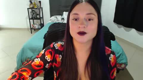 mia online show from December 2, 2024, 1:14 am