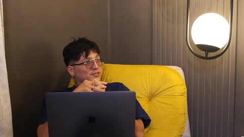 Belmont and Mia online show from March 28, 2026, 7:13 pm