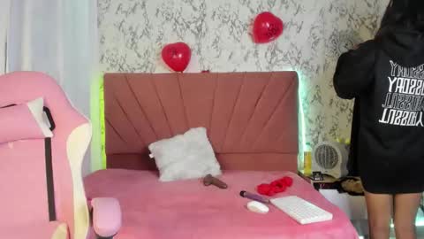 Snapshot of mia_belmontee chatting on June 8, 2026, 9:37 pm follow me MIA online show from June 8, 2026, 9:37 pm