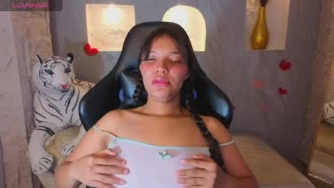 mia_blue_b online show from April 9, 2026, 4:12 am