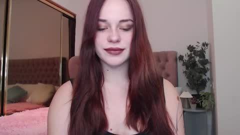 Snapshot of mia_c1oudy chatting on October 19, 2025, 9:48 pm Mia online show from October 19, 2025, 9:48 pm