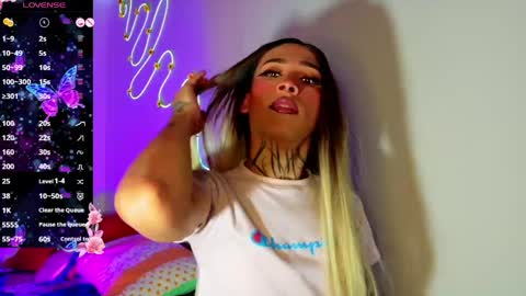 mia califa online show from May 9, 2026, 3:23 am