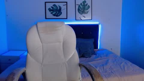 MIA online show from November 7, 2025, 3:28 am