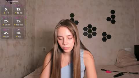 Mia  next stream Thursday 1400 UTC1 Friday 1400 UTC1 online show from November 21, 2025, 1:32 pm