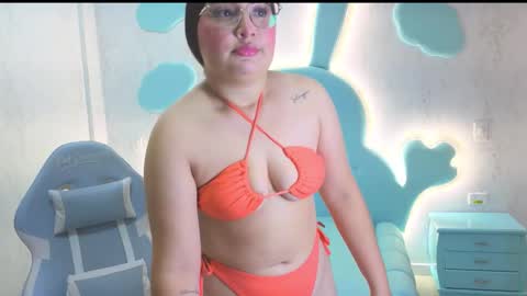 Mia Cuttee online show from October 13, 2025, 3:06 am