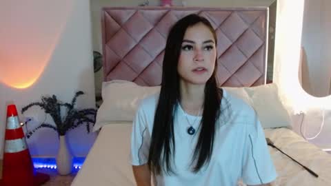 Mia Dark online show from November 3, 2025, 3:41 am